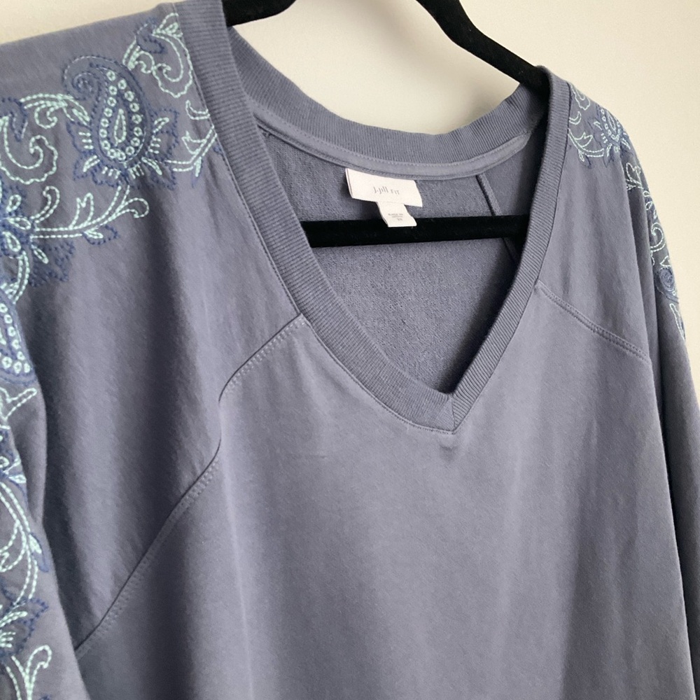 J. Jill Fit 2X Slate Blue V-Neck Pullover with Embroidered Sleeves - Picture 3 of 11